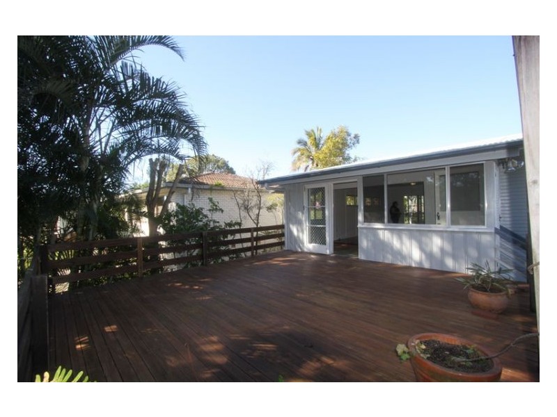4 Elizabeth Way, Nambour QLD 4560