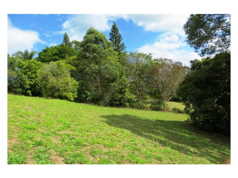 3 Paradise Place, Nambour QLD 4560