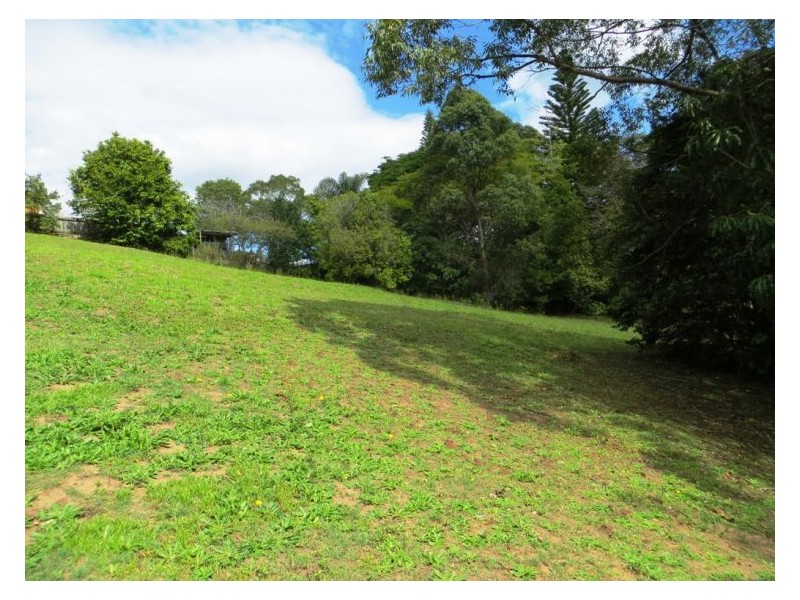 3 Paradise Place, Nambour QLD 4560