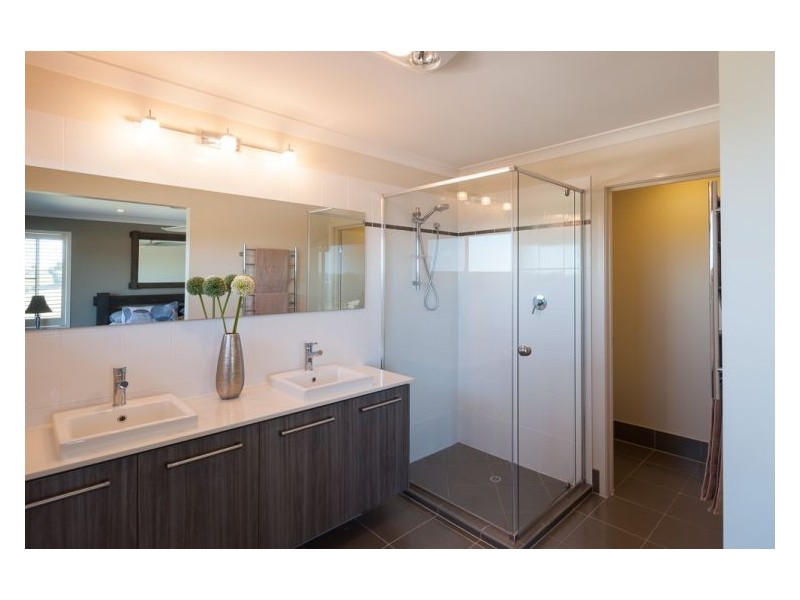 24 Moss Day Place, Burnside QLD 4560