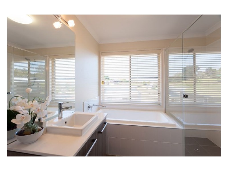 24 Moss Day Place, Burnside QLD 4560