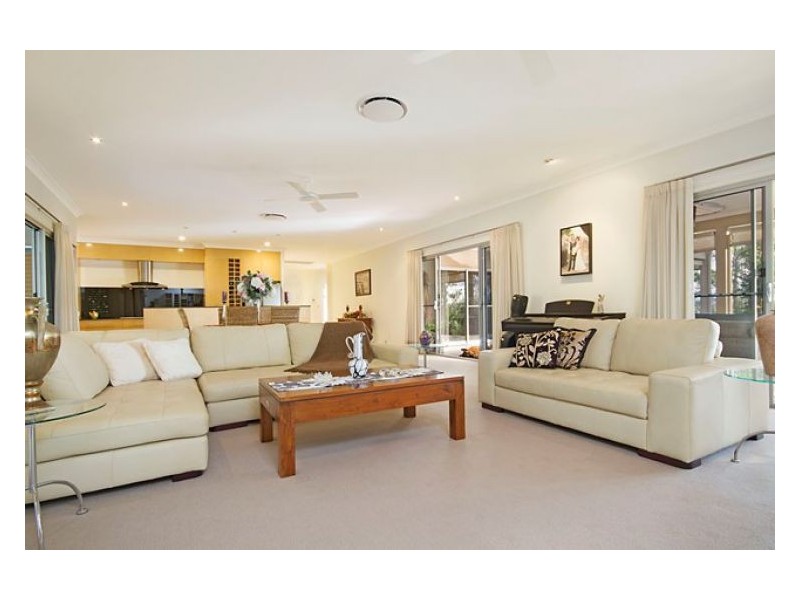 11 Rose Marie Drive, Diddillibah QLD 4559