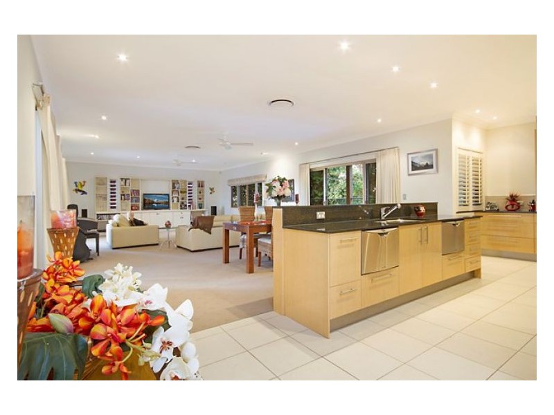 11 Rose Marie Drive, Diddillibah QLD 4559