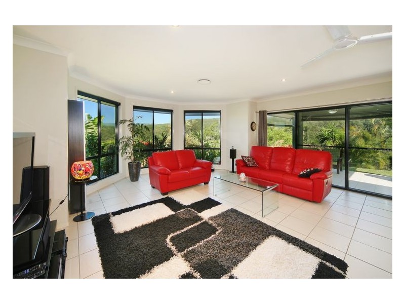 86 Towen Mountain Road, Towen Mountain QLD 4560