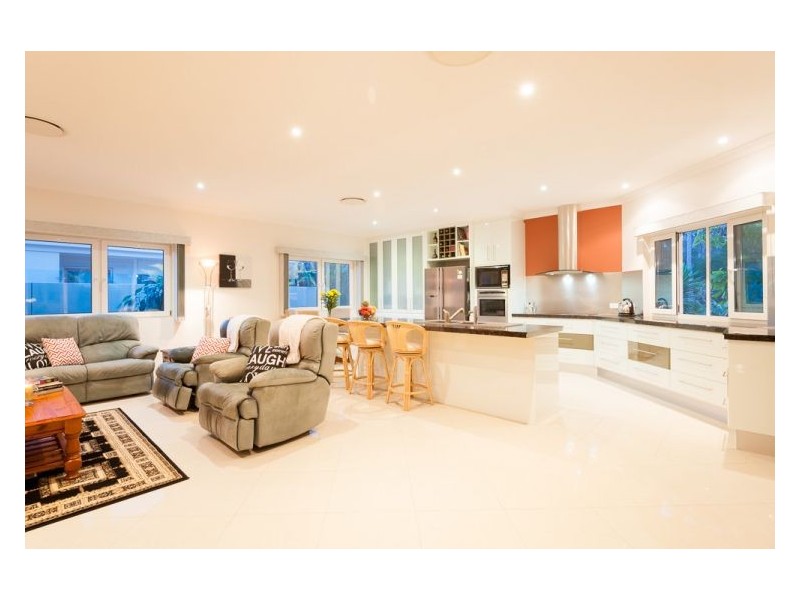 32 Hetherington Drive, Twin Waters QLD 4564