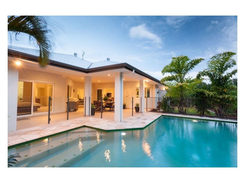 32 Hetherington Drive, Twin Waters QLD 4564