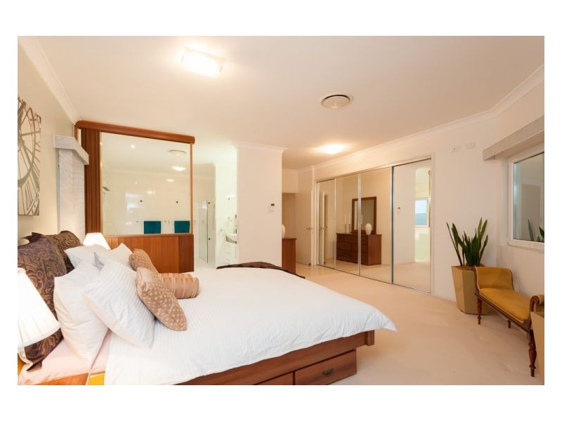 32 Hetherington Drive, Twin Waters QLD 4564