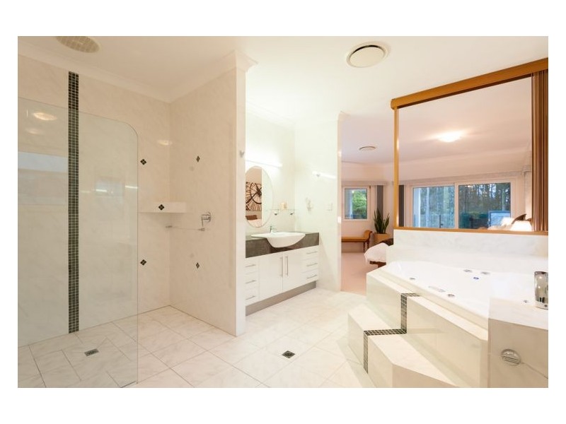 32 Hetherington Drive, Twin Waters QLD 4564