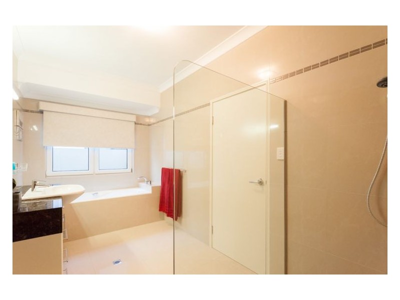 32 Hetherington Drive, Twin Waters QLD 4564