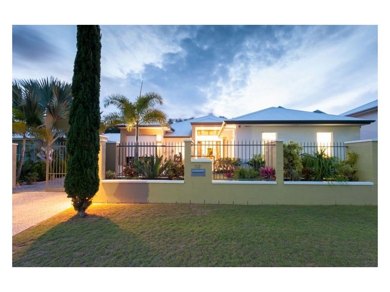 32 Hetherington Drive, Twin Waters QLD 4564