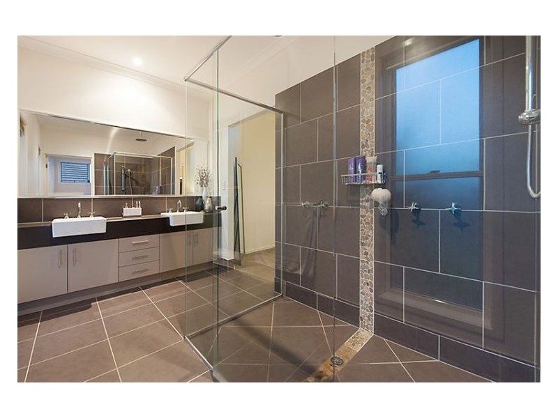 56 Petigrain Avenue, Palmwoods QLD 4555