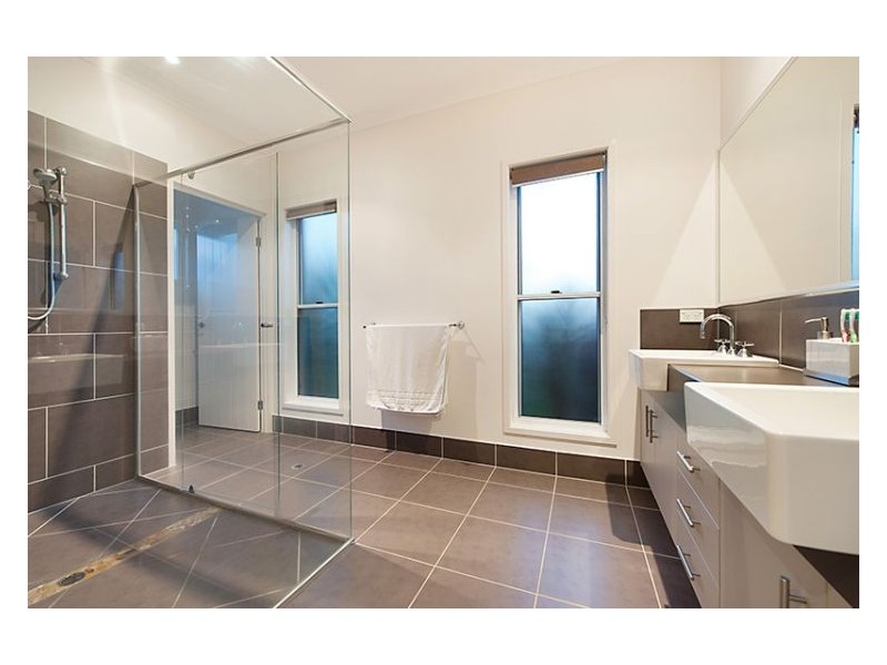 56 Petigrain Avenue, Palmwoods QLD 4555