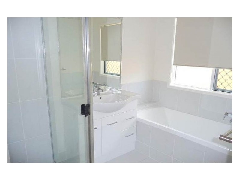 6 Presentation Boulevard, Nambour QLD 4560