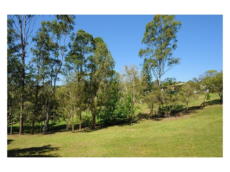 27 Angus Crescent, Kureelpa QLD 4560