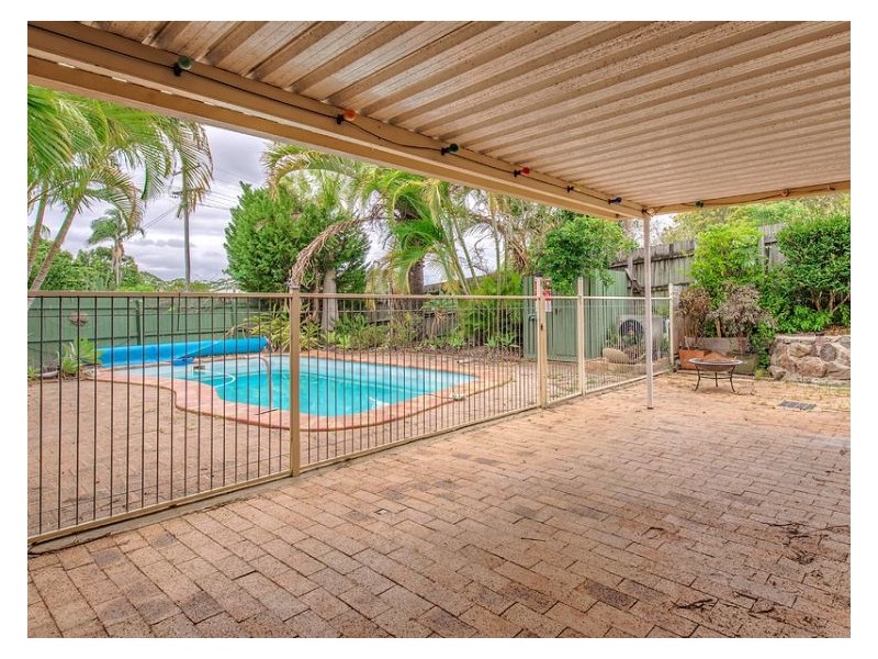 1 Mountain Breeze Court, Coes Creek QLD 4560