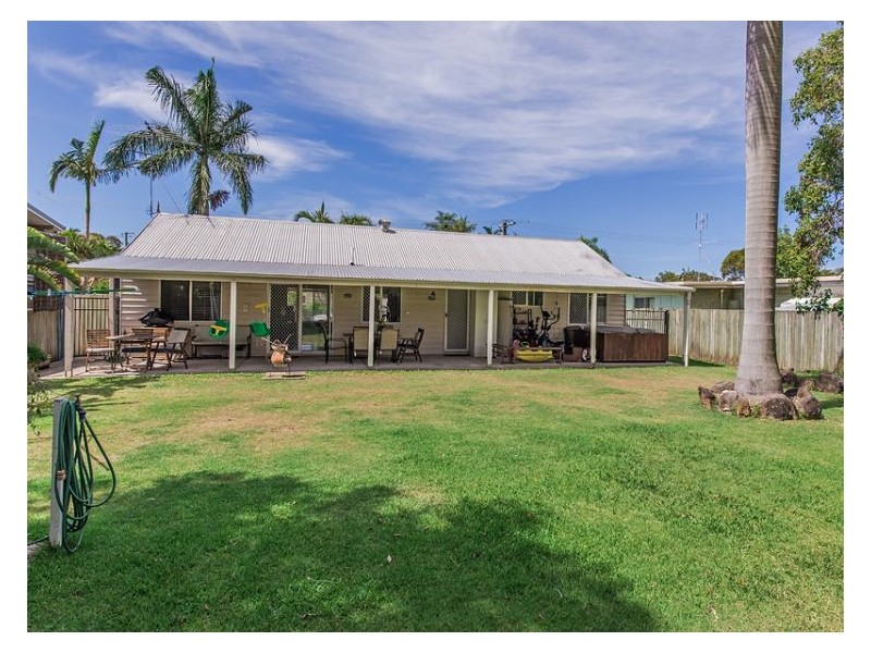 27 Gayome Street, Pacific Paradise QLD 4564