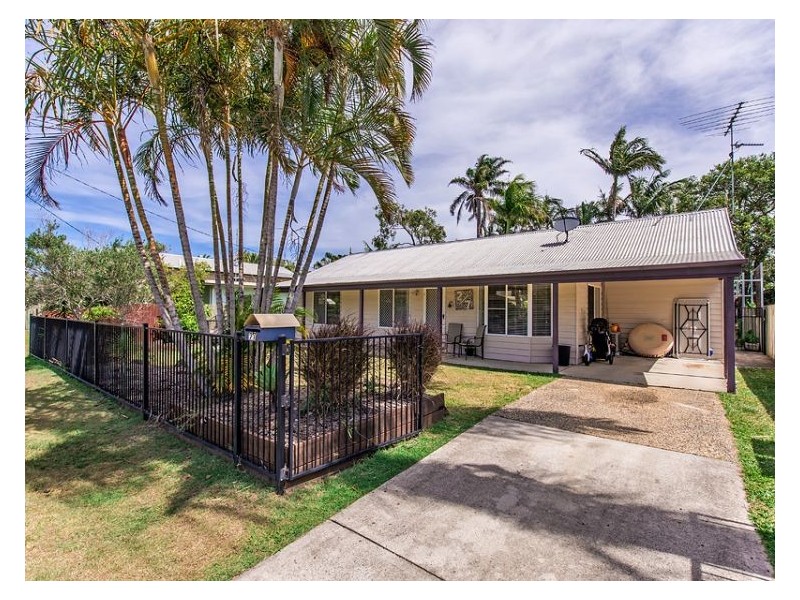 27 Gayome Street, Pacific Paradise QLD 4564