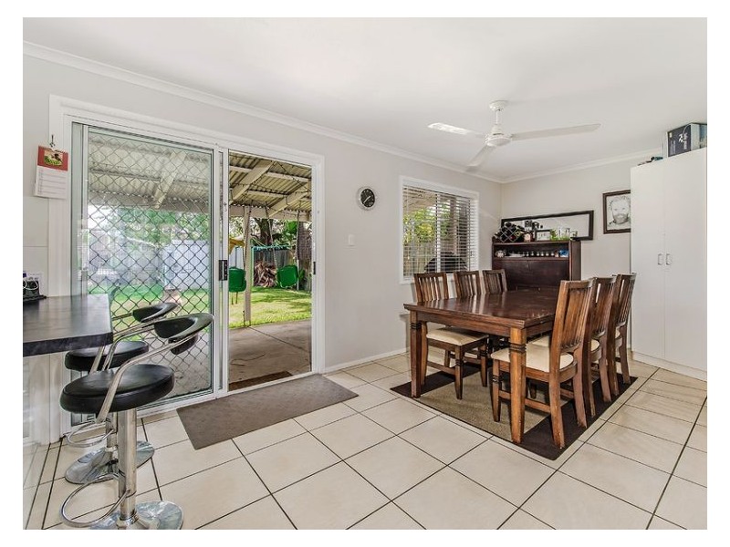 27 Gayome Street, Pacific Paradise QLD 4564