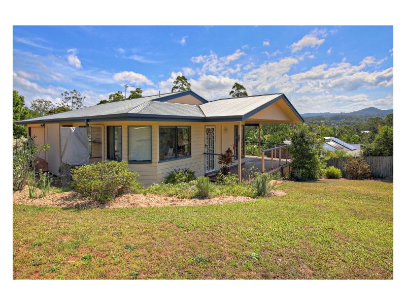 2 Holyn Close, Woombye QLD 4559