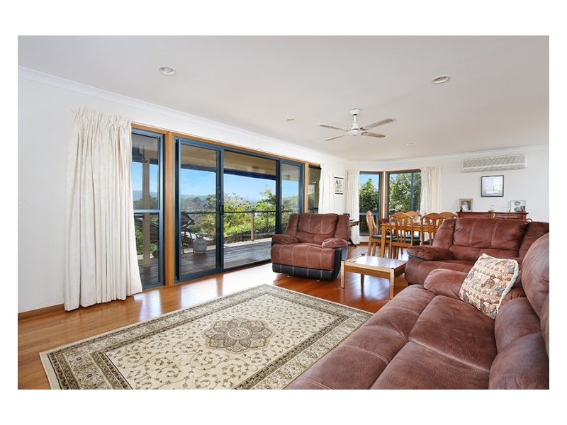 2 Holyn Close, Woombye QLD 4559