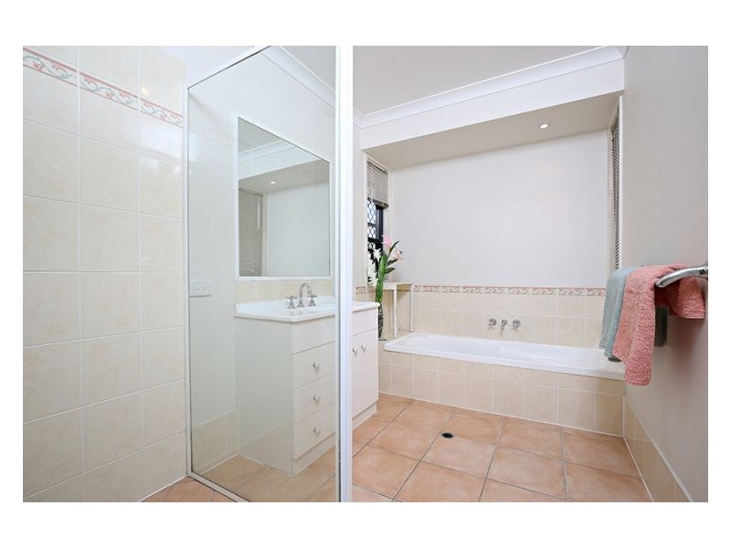 2 Holyn Close, Woombye QLD 4559