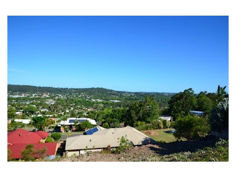 11 Pearl Parade, Nambour QLD 4560