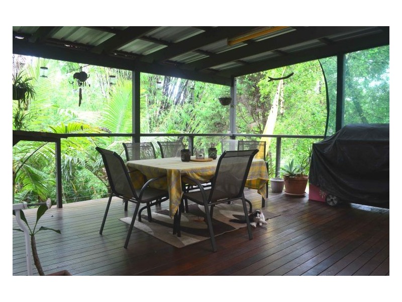3 Louise Lane, Nambour QLD 4560