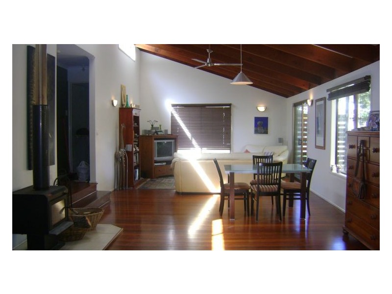 3 Louise Lane, Nambour QLD 4560