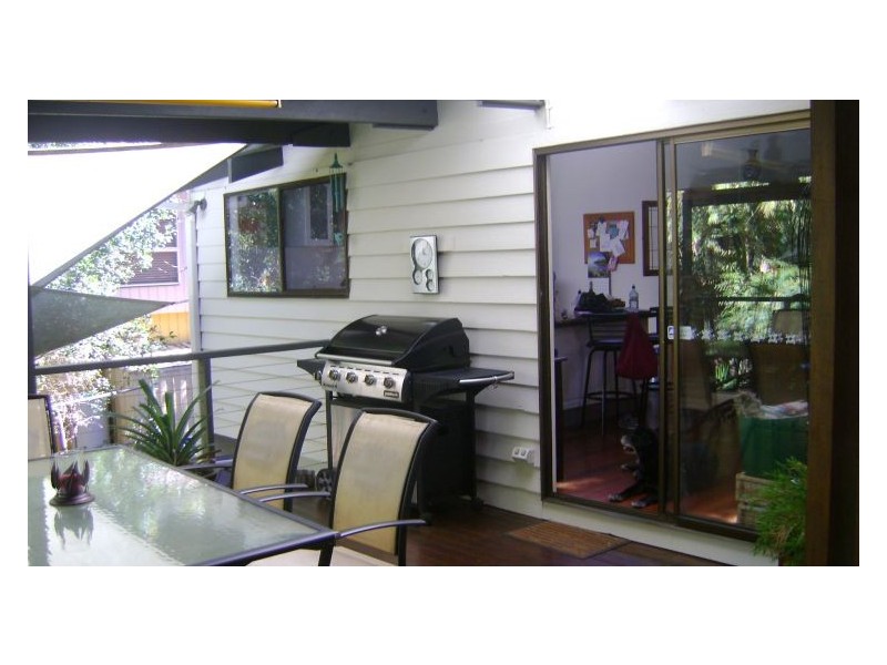 3 Louise Lane, Nambour QLD 4560