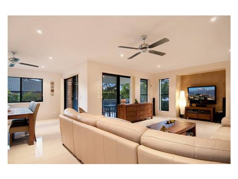 10 Yellow Cedar Place, Palmwoods QLD 4555