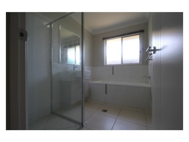 2 Moss Day Place, Burnside QLD 4560