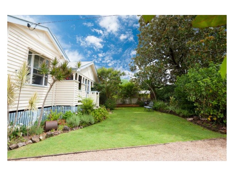 19 Magnolia Street, Nambour QLD 4560