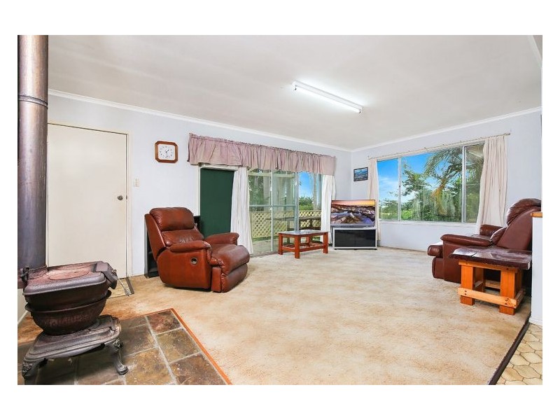3 Crescent Drive, Nambour QLD 4560