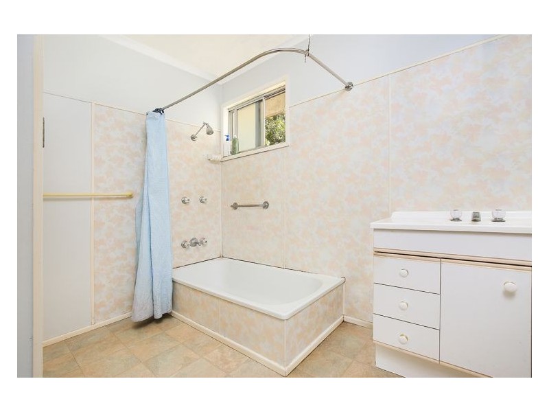 3 Crescent Drive, Nambour QLD 4560