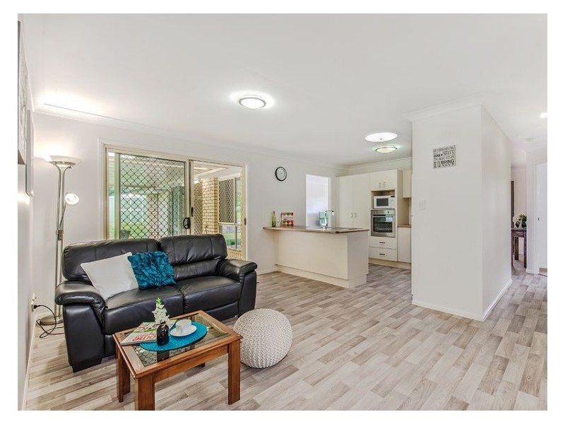 27 Kooralbyn Court, Nambour QLD 4560