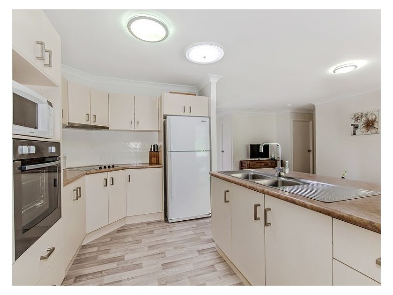 27 Kooralbyn Court, Nambour QLD 4560