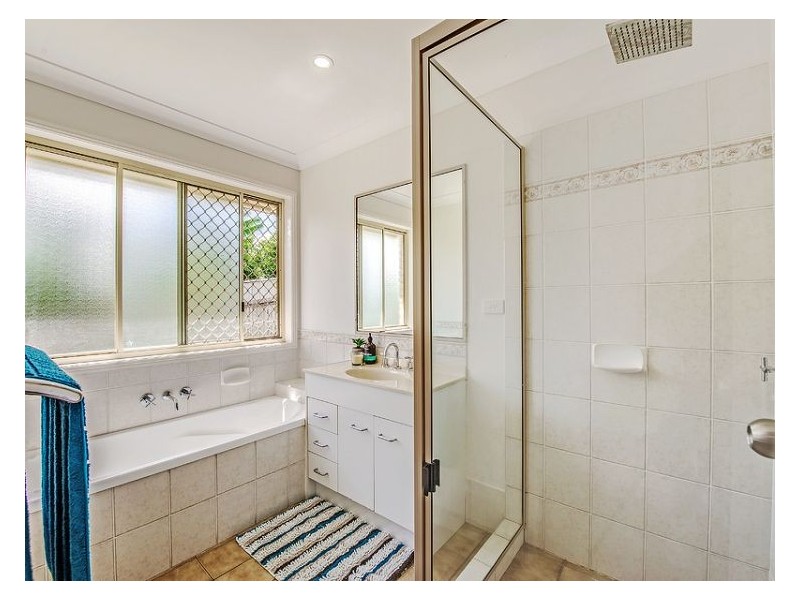 27 Kooralbyn Court, Nambour QLD 4560