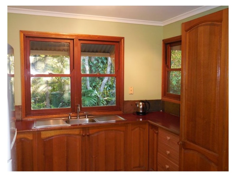 53 Post Office Road, Mapleton QLD 4560