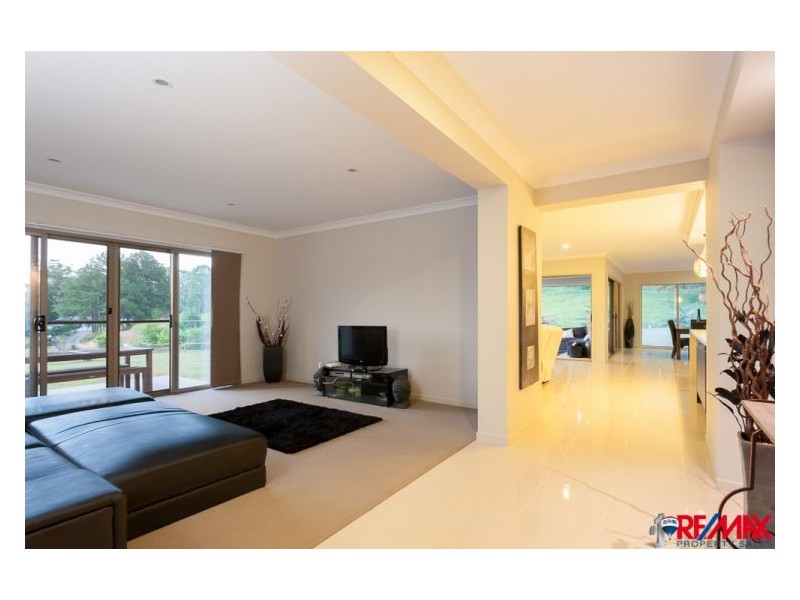 51 Upper Rosemount Road, Rosemount QLD 4560