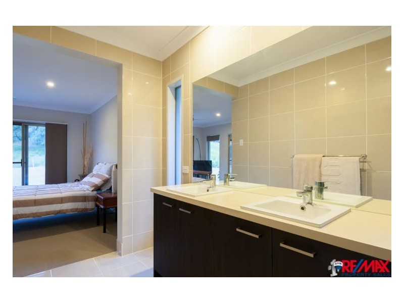 51 Upper Rosemount Road, Rosemount QLD 4560
