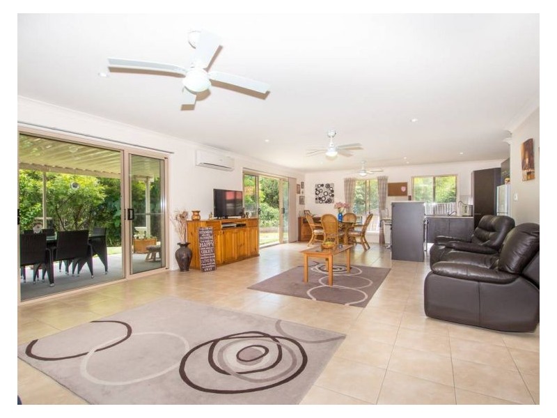 13 Griffin Place, Coes Creek QLD 4560