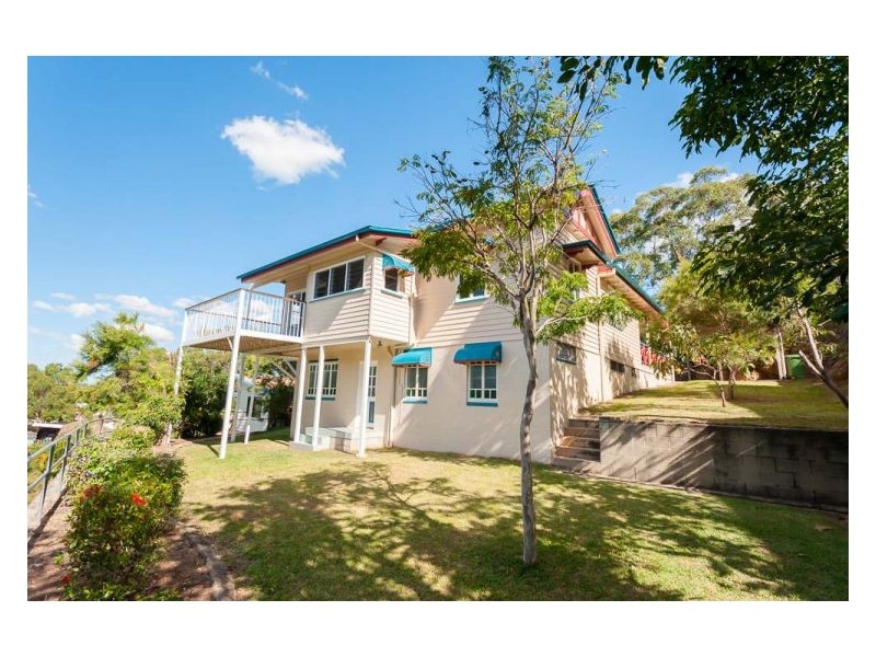 135 Panorama Drive, Nambour QLD 4560