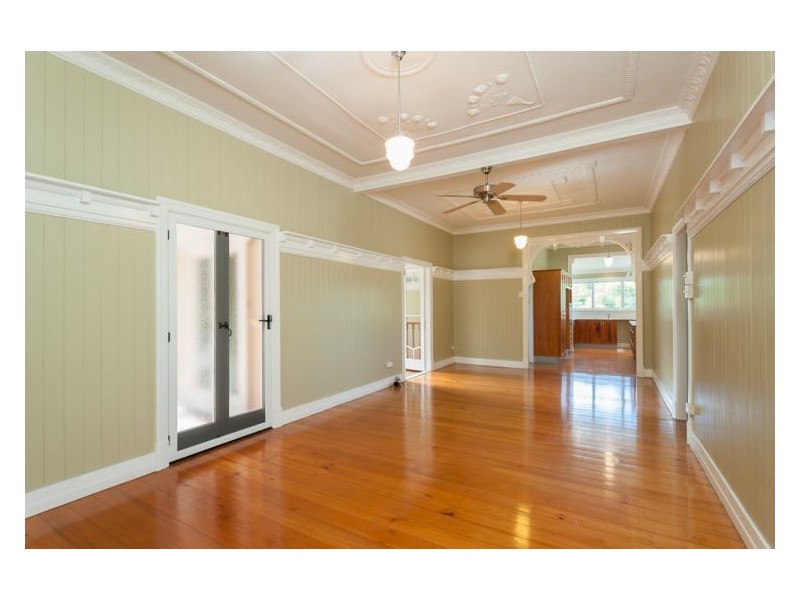 135 Panorama Drive, Nambour QLD 4560