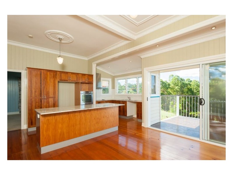 135 Panorama Drive, Nambour QLD 4560