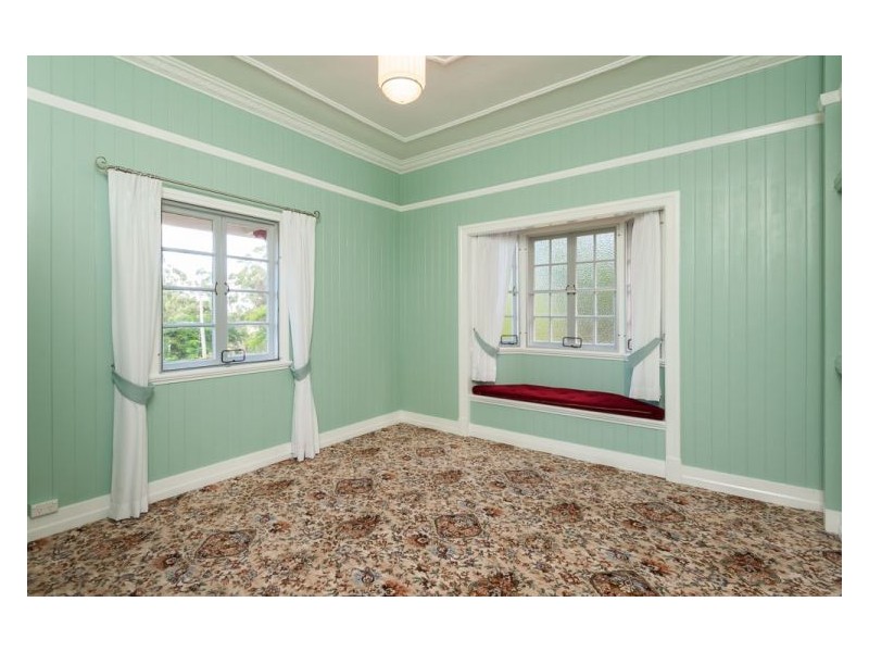 135 Panorama Drive, Nambour QLD 4560