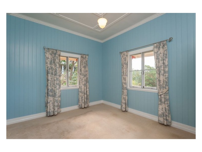 135 Panorama Drive, Nambour QLD 4560