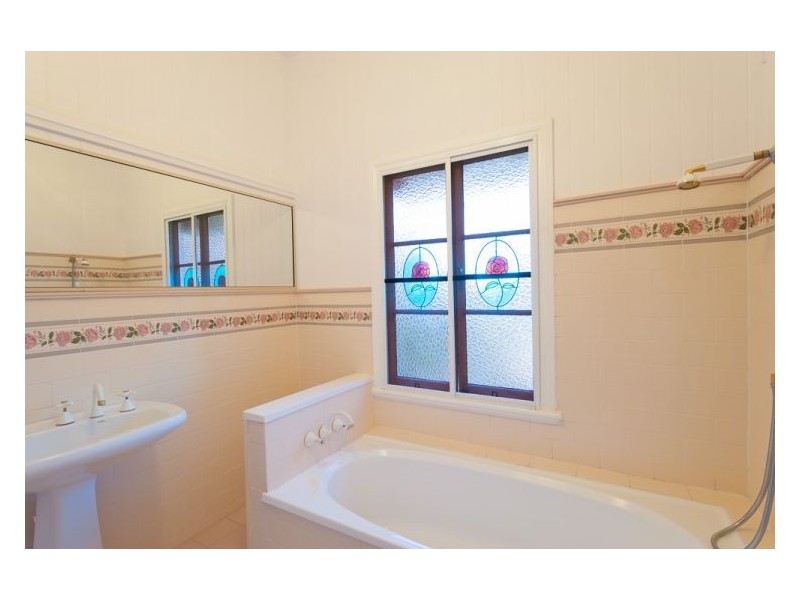 135 Panorama Drive, Nambour QLD 4560