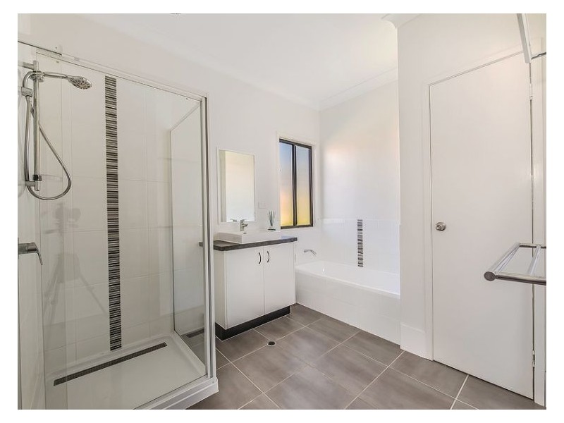 34 Huntingdale Drive, Nambour QLD 4560