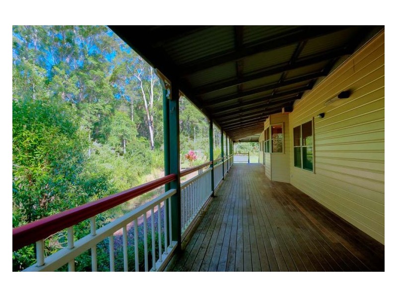 1 Elaine Close, Kureelpa QLD 4560