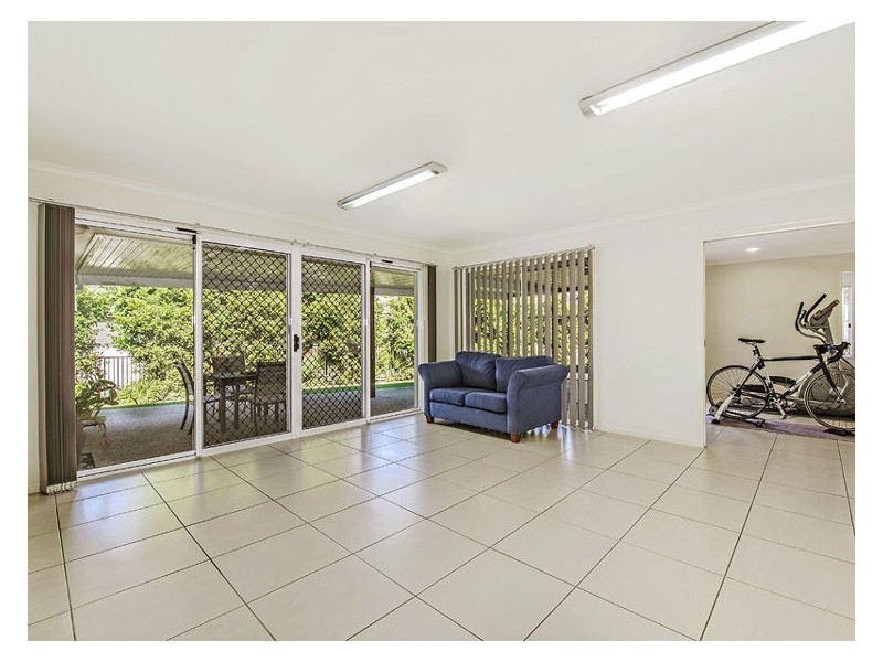 56 Robertson Drive, Burnside QLD 4560